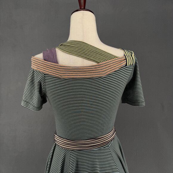 Beguile By Bryce Lars Fit and Flare Striped Jersey Knit Dress Womens S Stretch - Picture 9 of 15